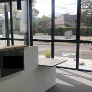 Bureau privé 21 m² 3 postes Location bureau Avenue de Rodez Luc-la-Primaube 12450 - photo 1